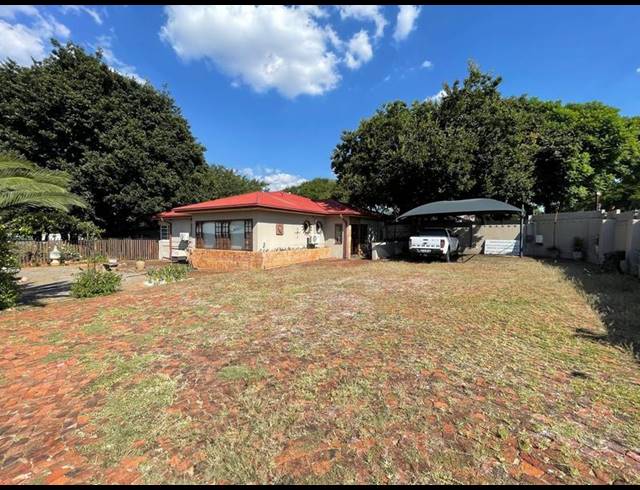 BUSINESS PROPERTY TO RENT IN LYTTELTON